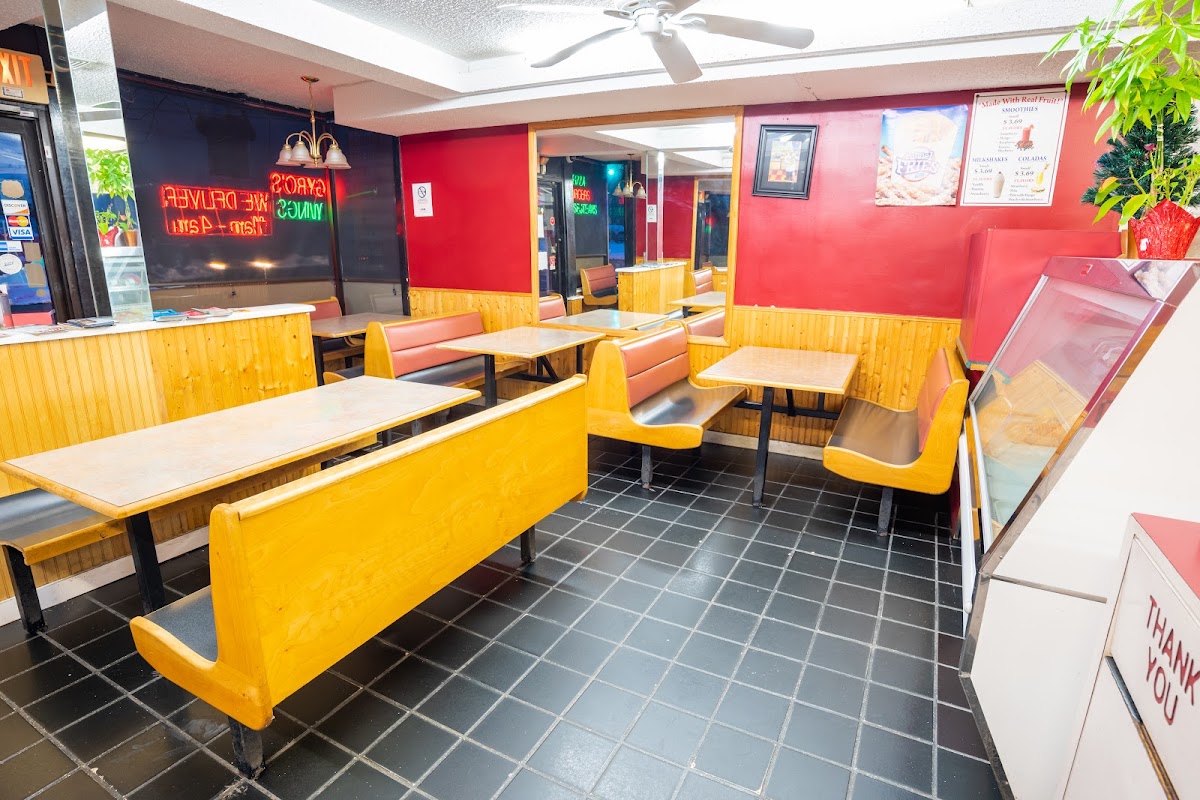 Nelly's Grill & Pizzeria